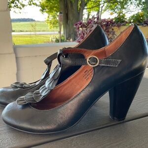 Crown Vintage Women’s Size 9M Heels Black Leather Buckle Ankle Strap Retro